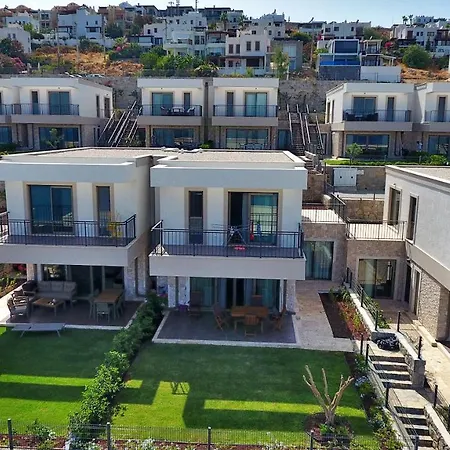 Rhapsody Villa *